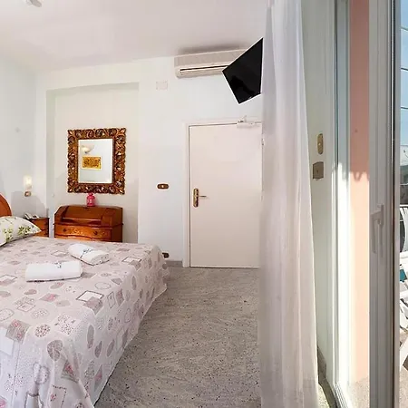 Hotel Mayflower Milano Marittima Exterior photo