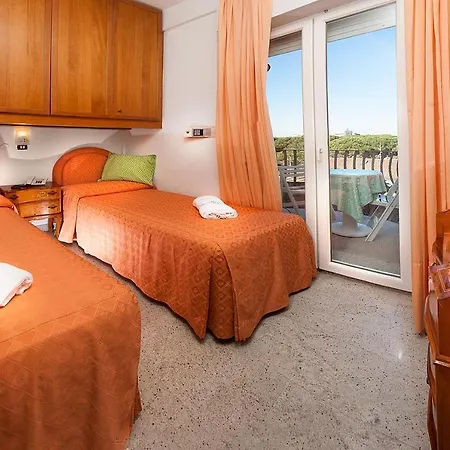 Hotel Mayflower Milano Marittima Exterior photo