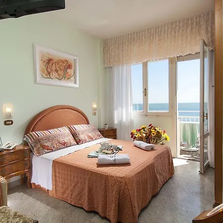 Hotel Mayflower Milano Marittima Exterior photo
